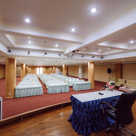Morakot Twin Chumphon Hotel Bagian luar foto