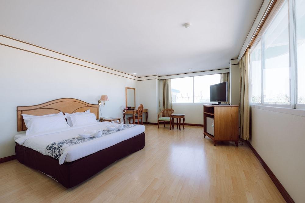 Morakot Twin Chumphon Hotel Bagian luar foto