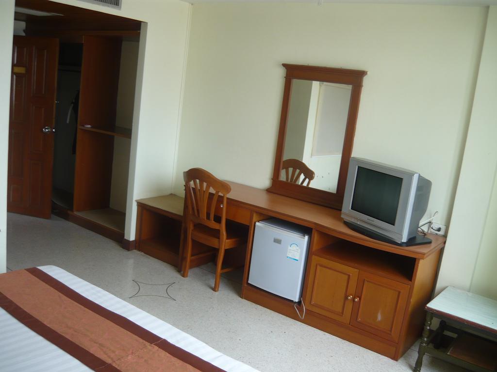 Morakot Twin Chumphon Hotel Ruang foto