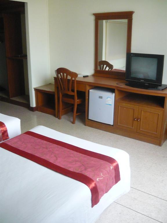 Morakot Twin Chumphon Hotel Ruang foto