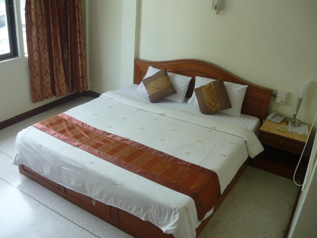 Morakot Twin Chumphon Hotel Ruang foto
