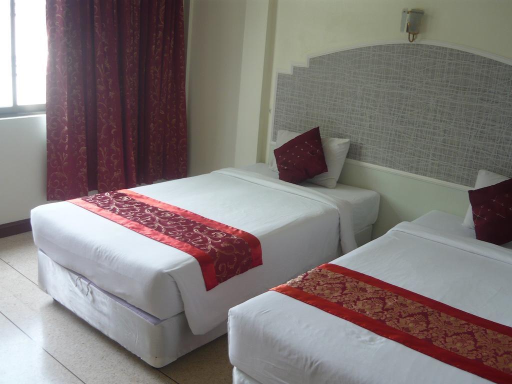 Morakot Twin Chumphon Hotel Ruang foto