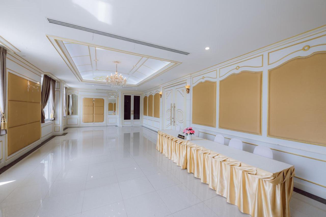 Morakot Twin Chumphon Hotel Bagian luar foto